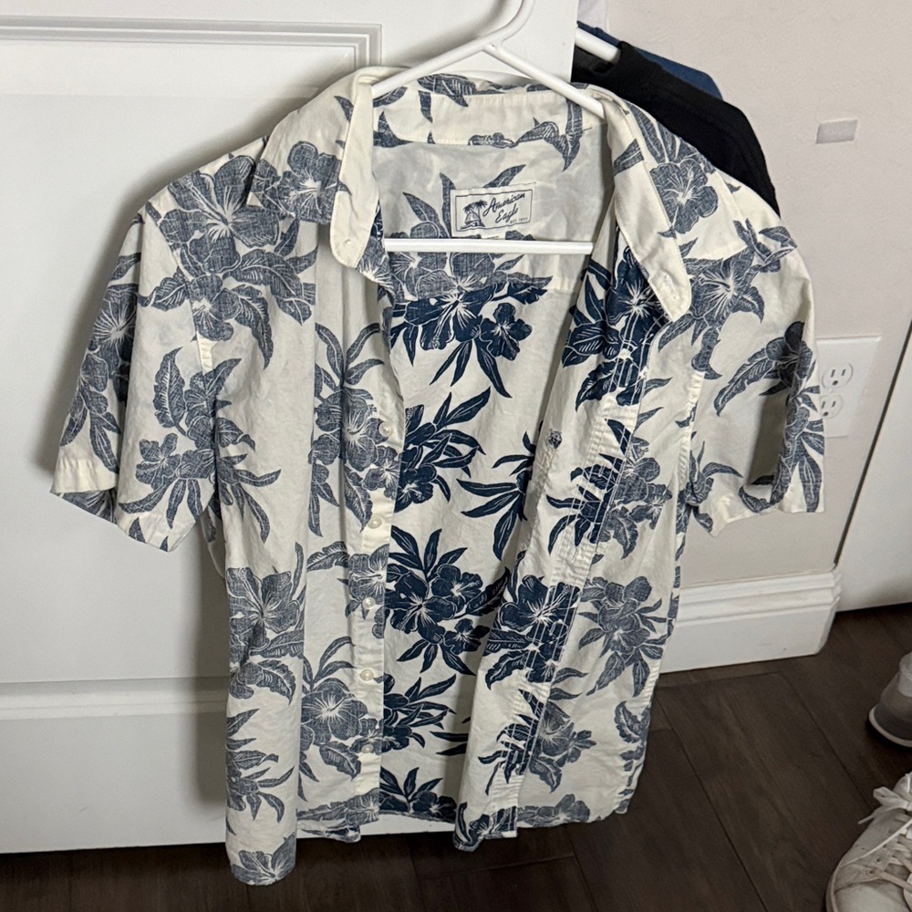 American Eagle Outfitters Navy and White Floral Shirt